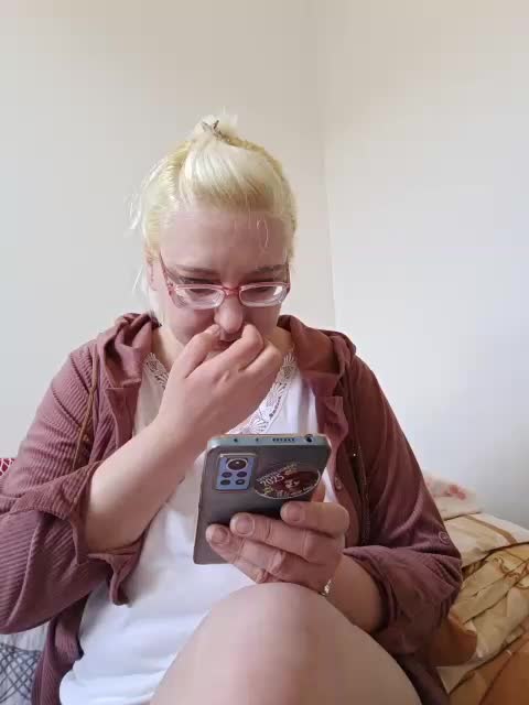 Vika211 Live Sex December 17, 2025