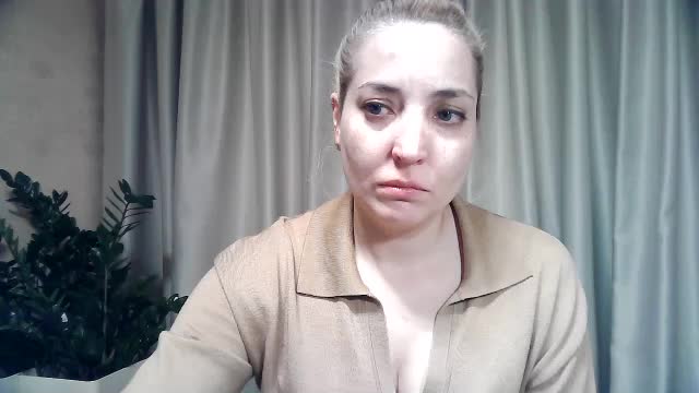 mariska-kiska Live Sex December 13, 2025