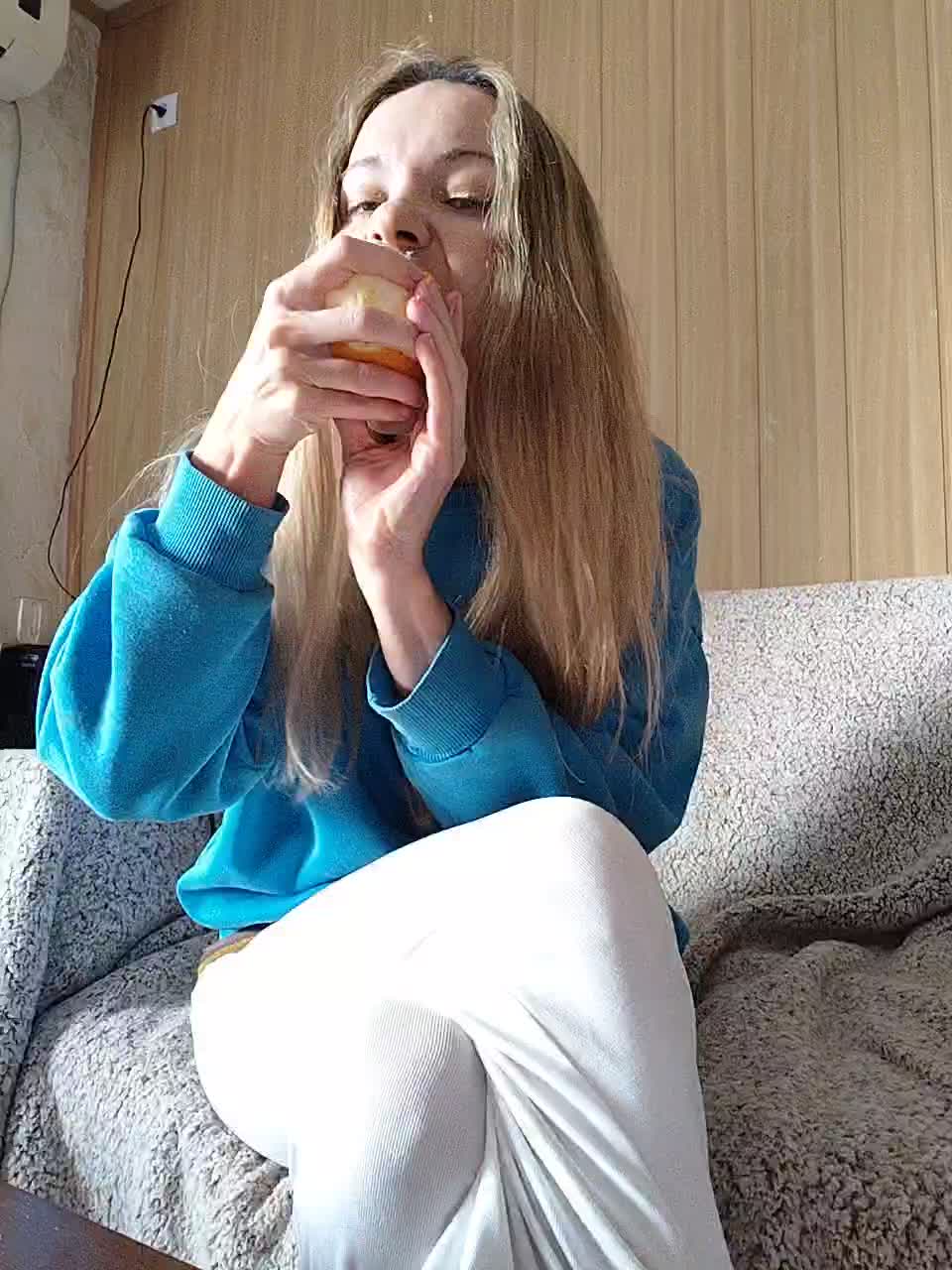 Lola3000 Live Sex December 13, 2025