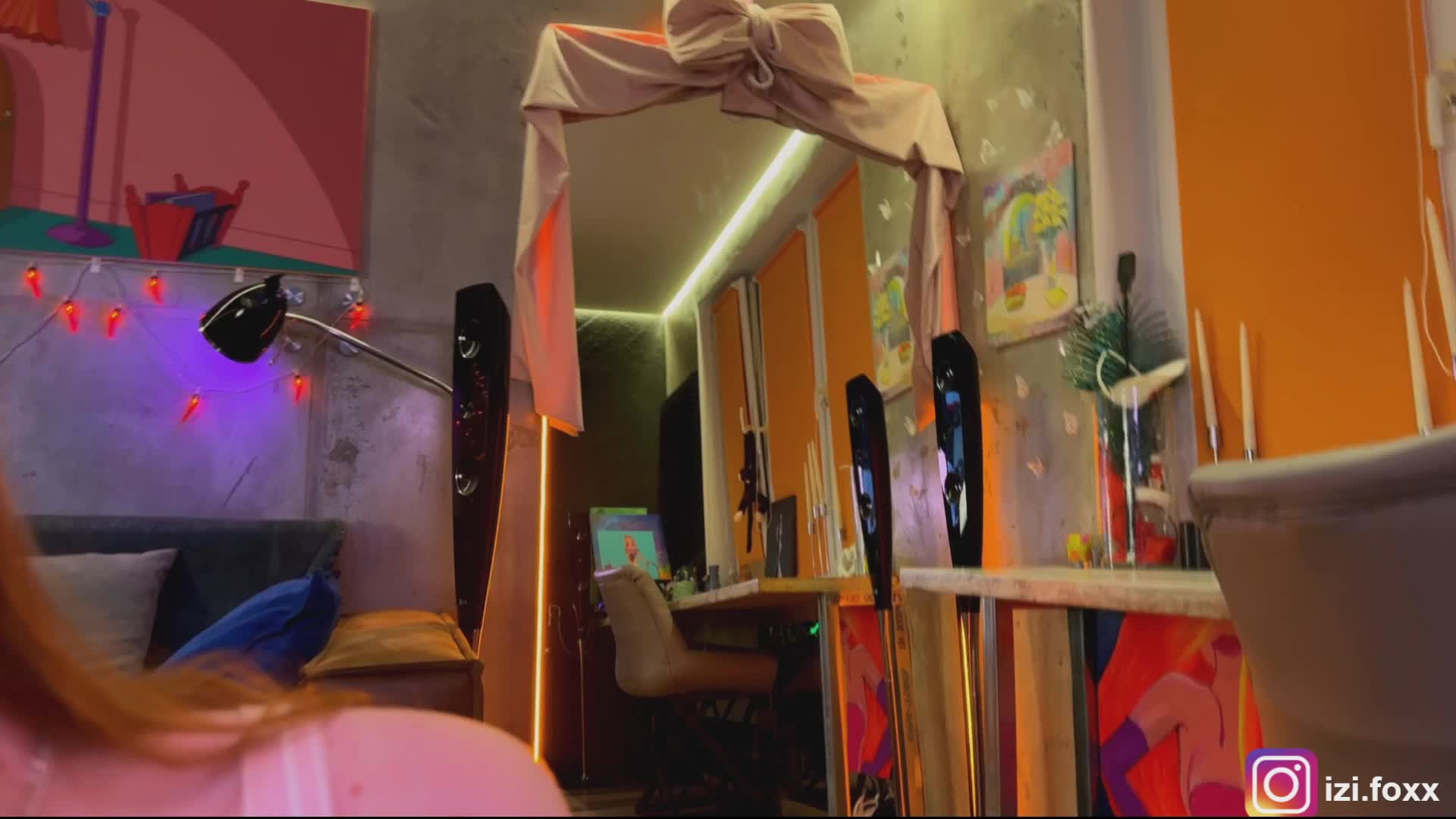 Na-izi Live Sex December 17, 2025