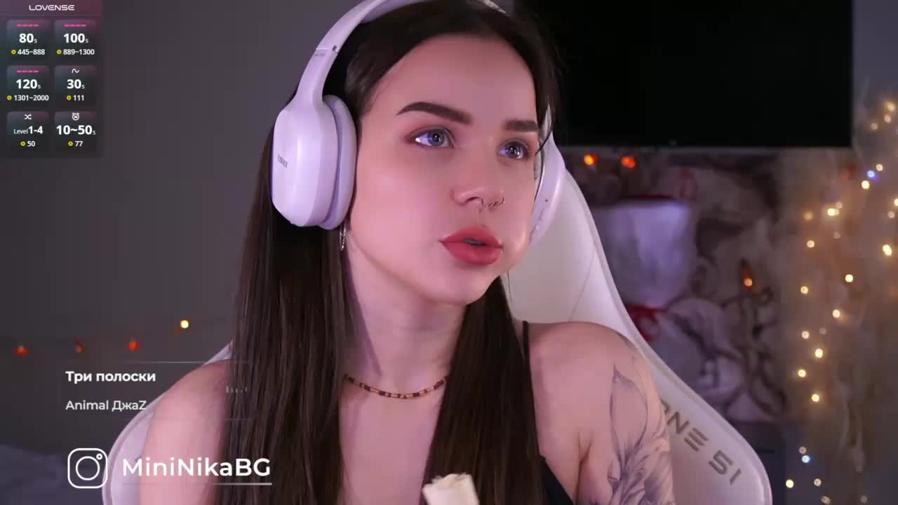 MiniNika Live Sex December 13, 2025