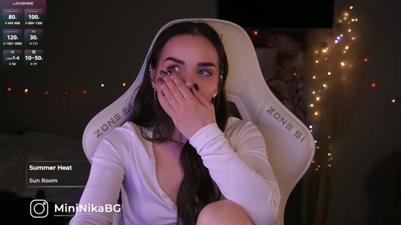 MiniNika Live Sex December 13, 2025