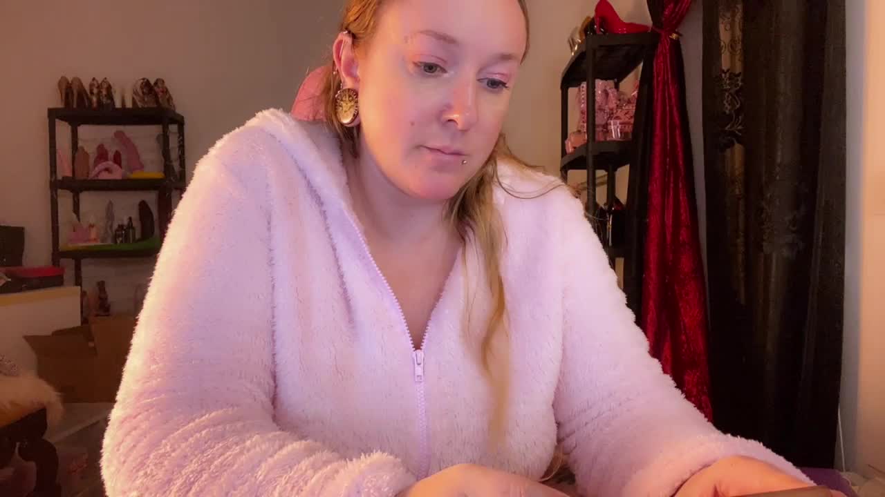 NylonQueen Live Sex December 13, 2025