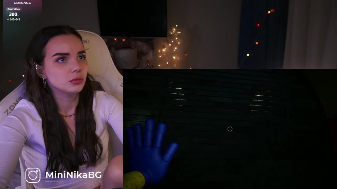 MiniNika Live Sex December 13, 2025