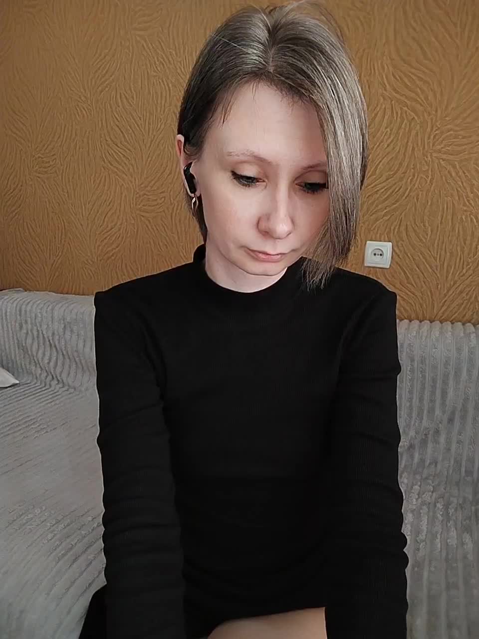 -Christina- Live Sex December 13, 2025