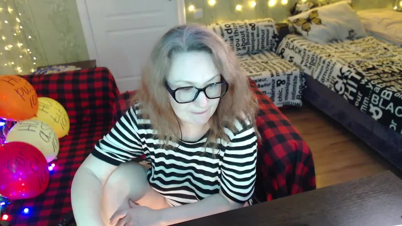MeganIris Live Sex December 14, 2025
