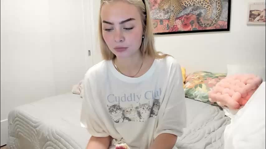 ariah_is_blonde Live Sex December 12, 2025