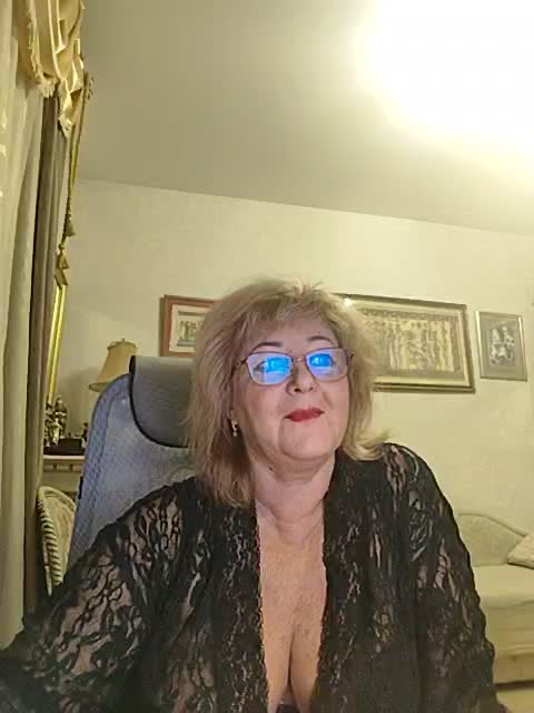 KarinkaSweet Live Sex 2025.11.14