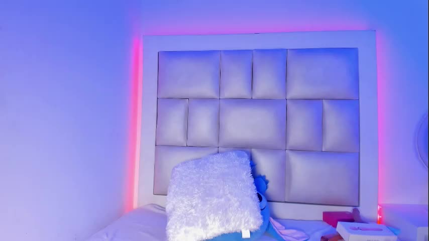 lola_js Live Sex December 13, 2025