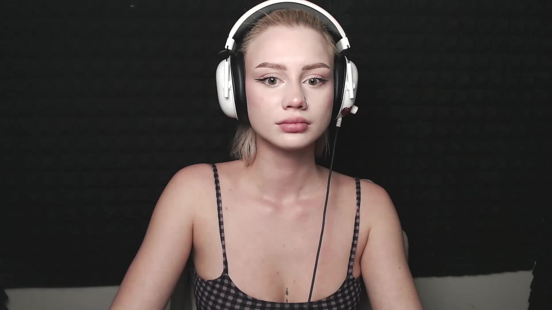 Ice-hot Live Sex December 14, 2025