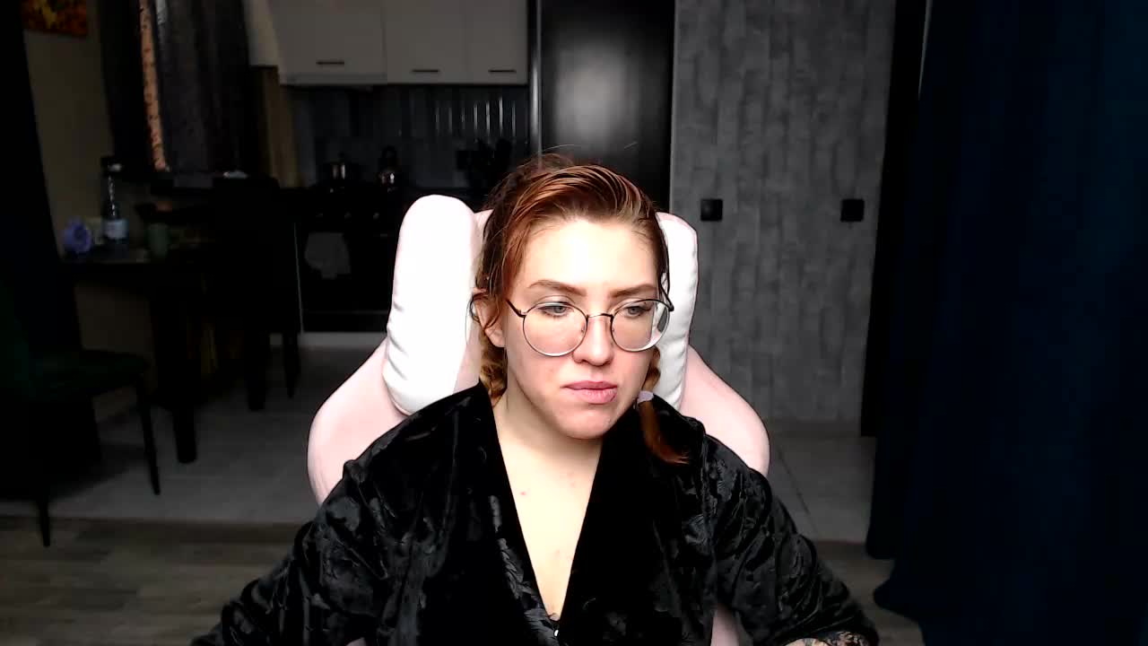 Regimasmile Live Sex December 13, 2025