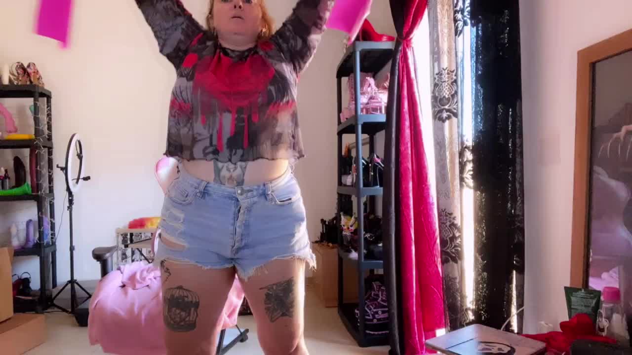 NylonQueen Live Sex December 13, 2025