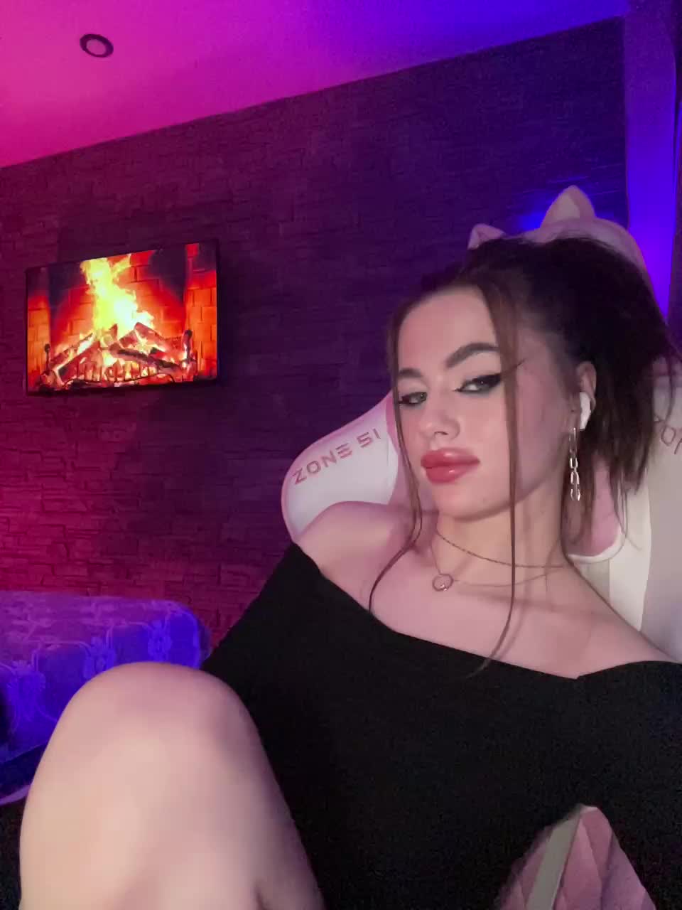 HotGirlEva Live Sex December 13, 2025