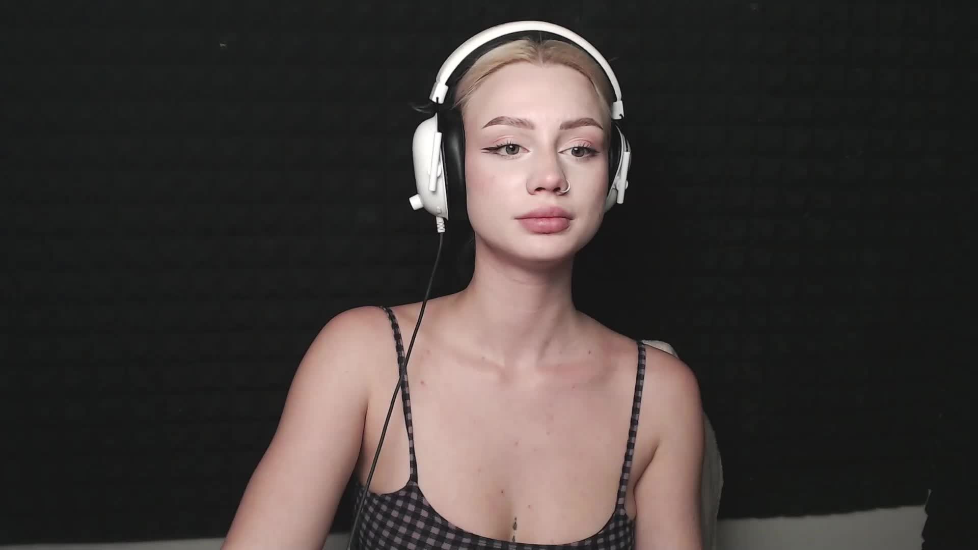 Ice-hot Live Sex December 14, 2025