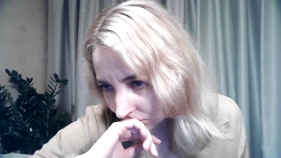 mariska-kiska Live Sex December 13, 2025