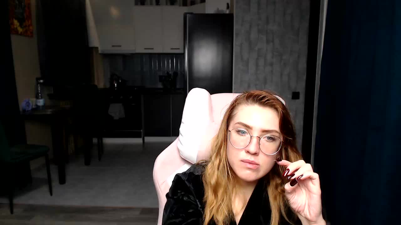 Regimasmile Live Sex December 13, 2025