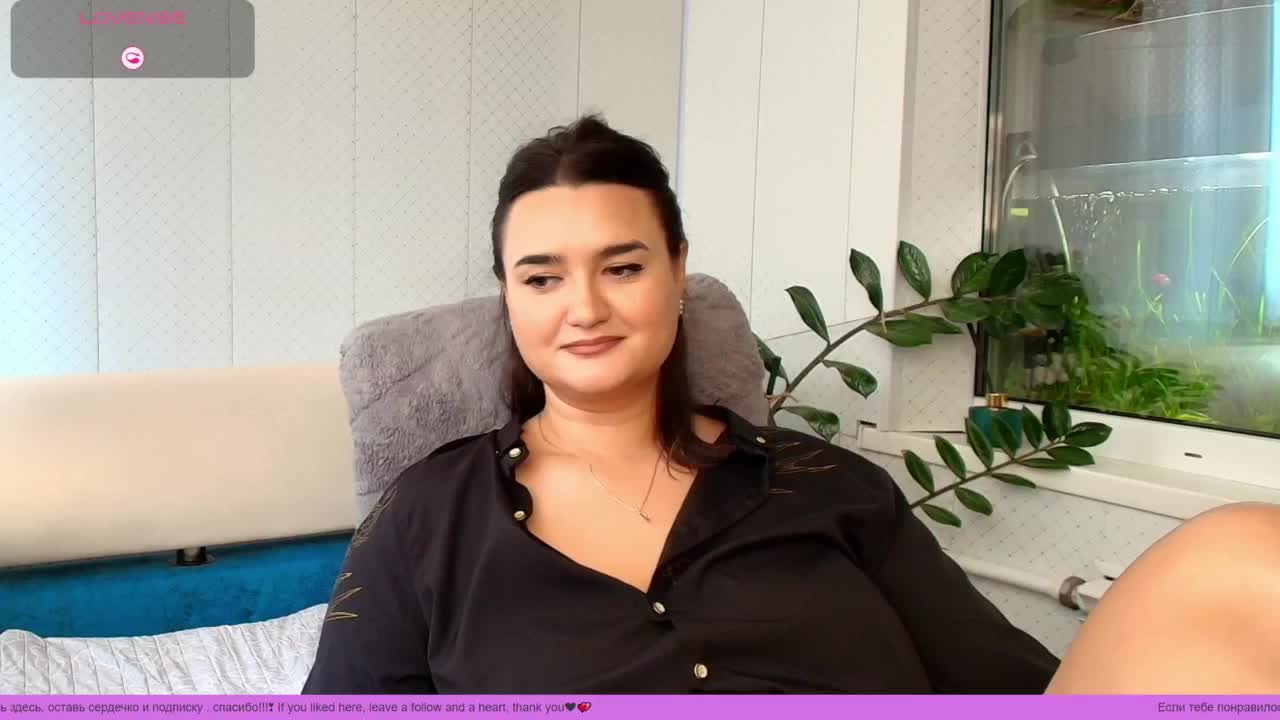 LinaCrave Live Sex December 15, 2025