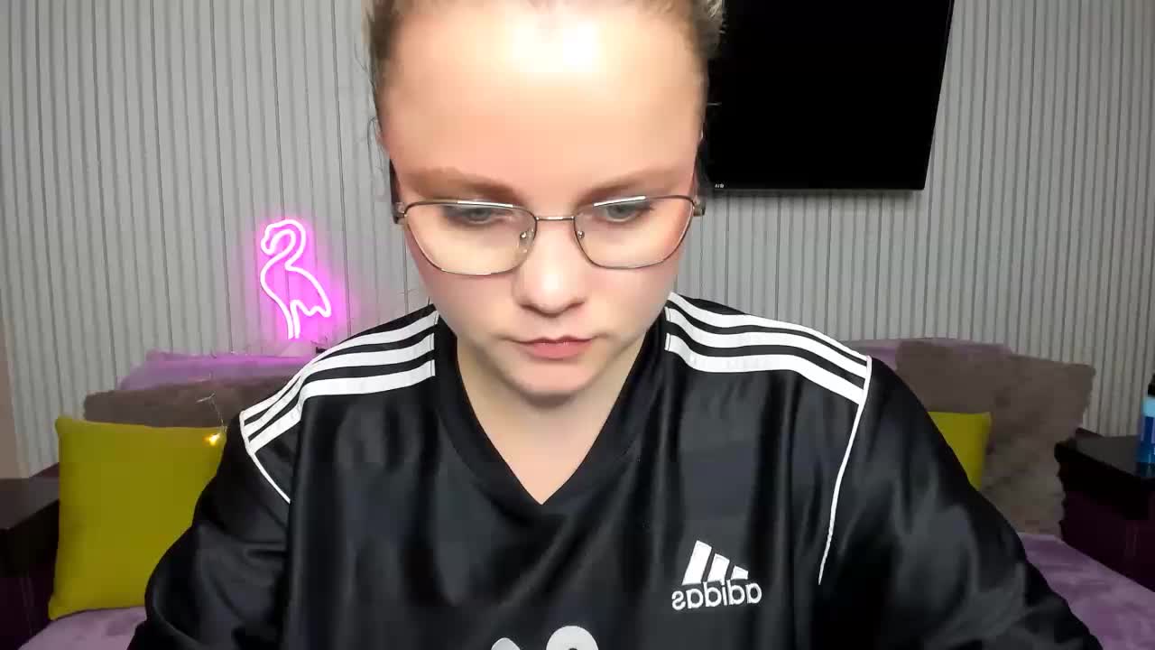 milalapka Live Sex December 17, 2025