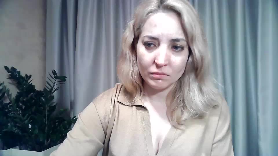 mariska-kiska Live Sex December 13, 2025