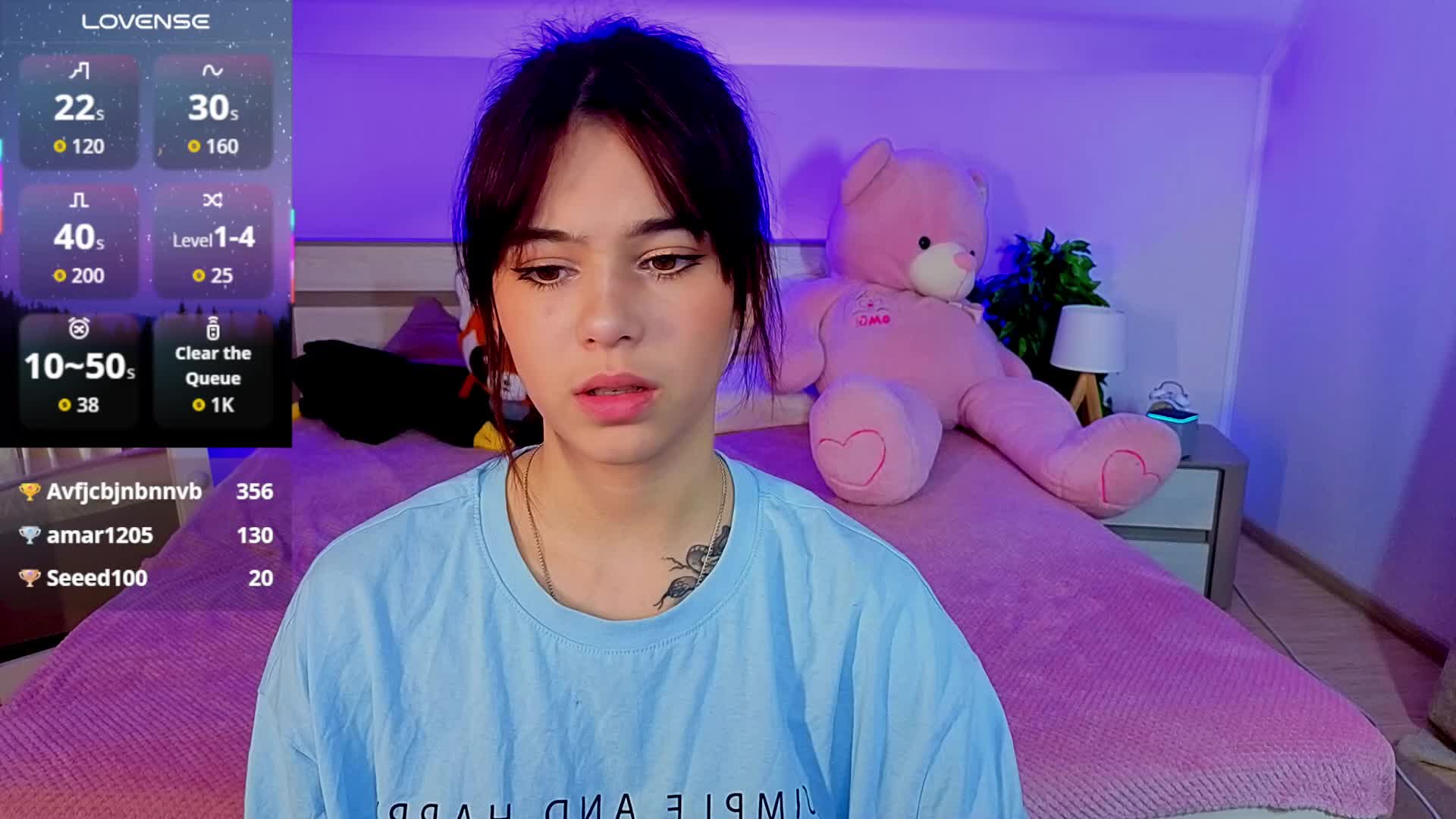 CoralineJones Live Sex December 17, 2025