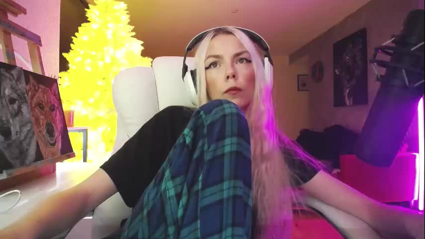 tinykylie Live Sex December 17, 2025