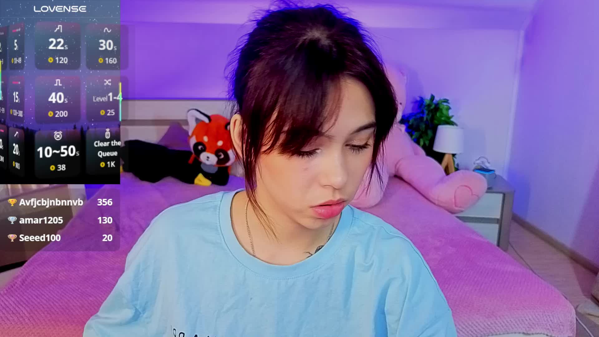 CoralineJones Live Sex December 17, 2025