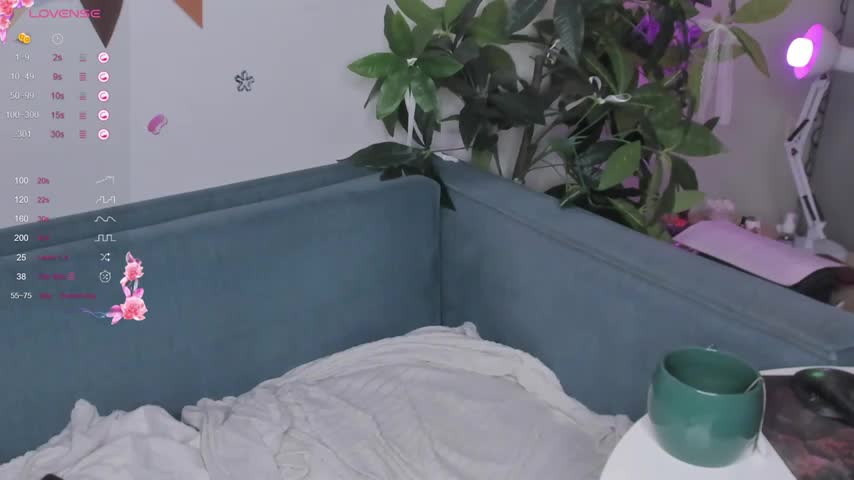 LilyBelll Live Sex December 12, 2025