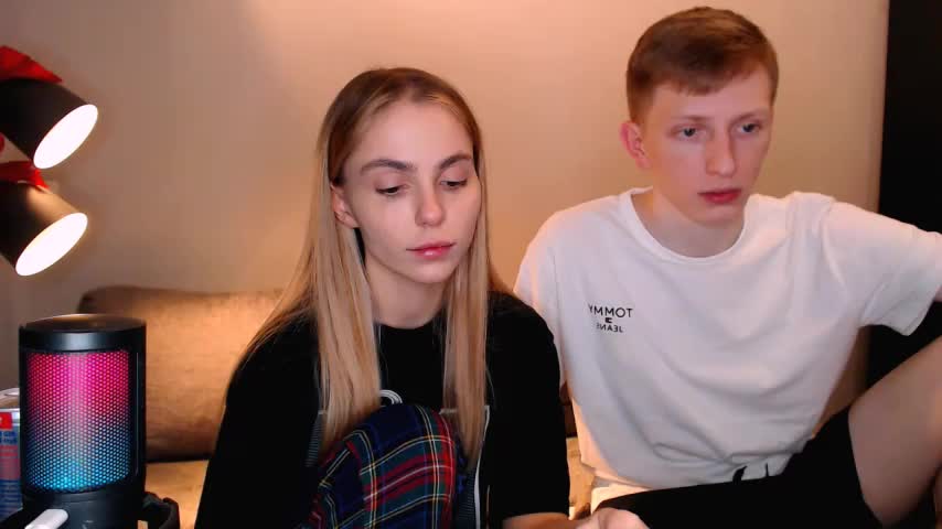 juliaanddima Live Sex December 15, 2025