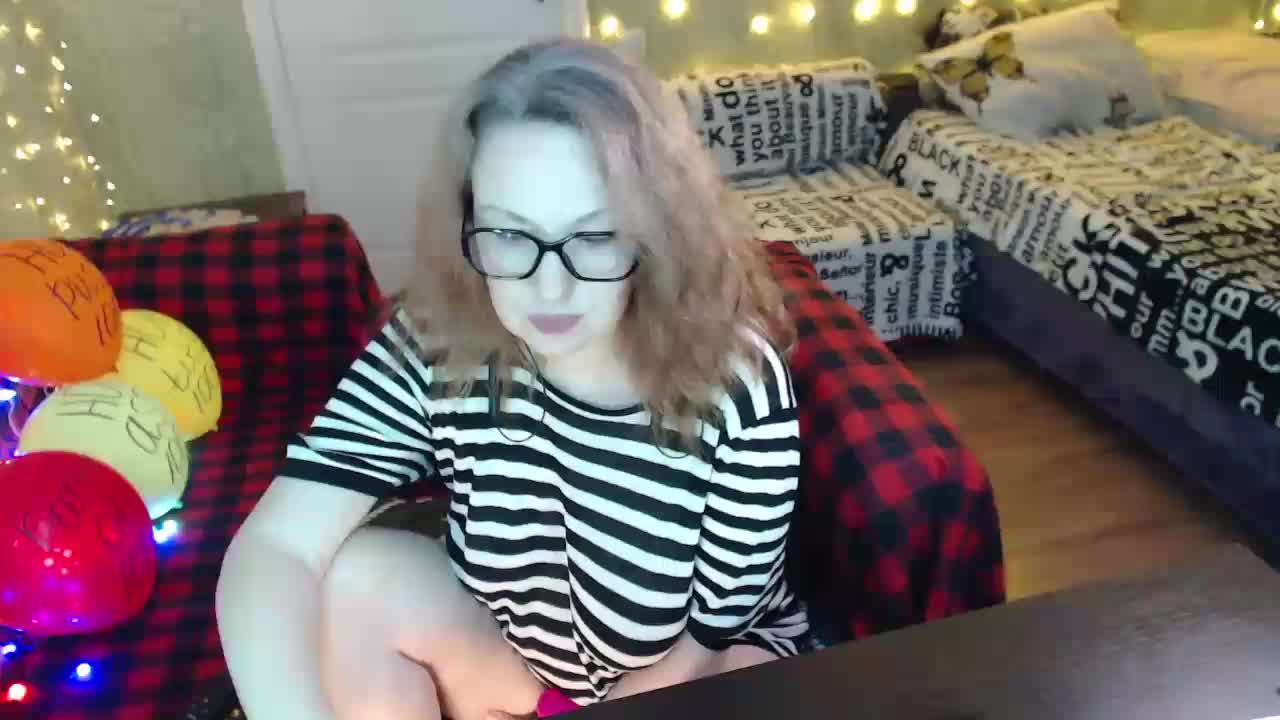 MeganIris Live Sex December 14, 2025