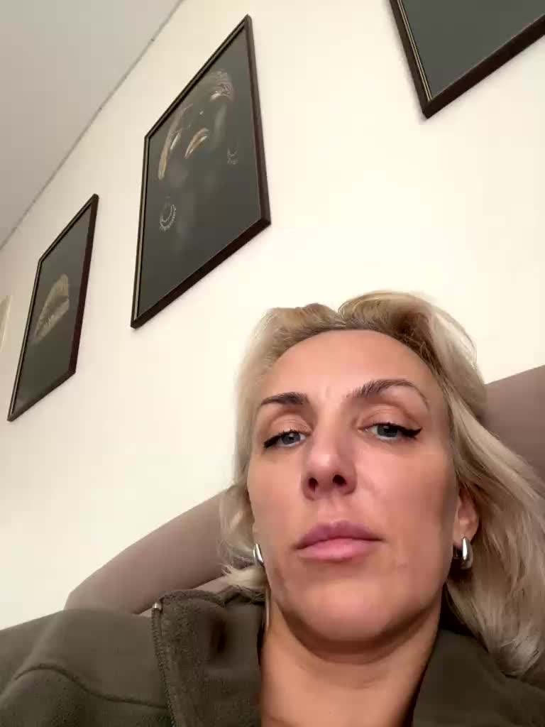 FemdomLadyMaria Live Sex December 15, 2025