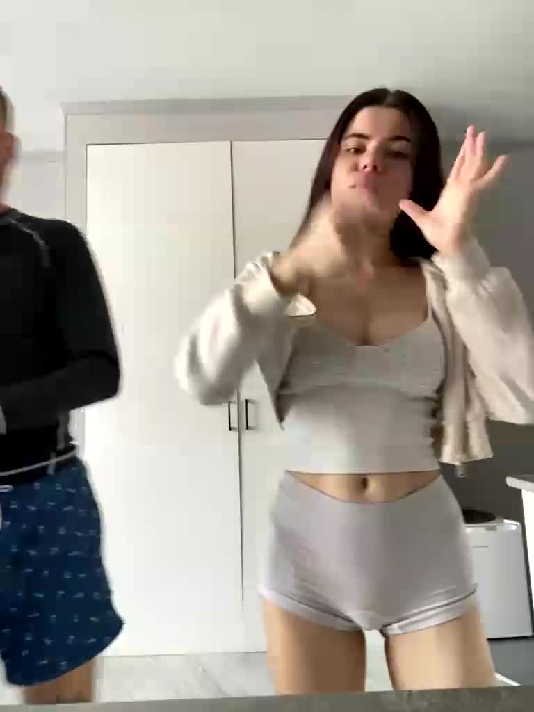 Room_of_love Live Sex December 14, 2025