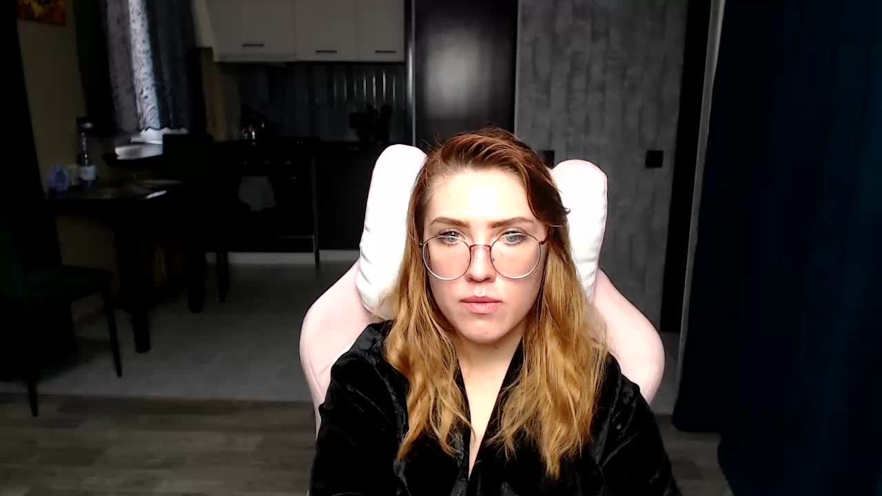 Regimasmile Live Sex December 13, 2025