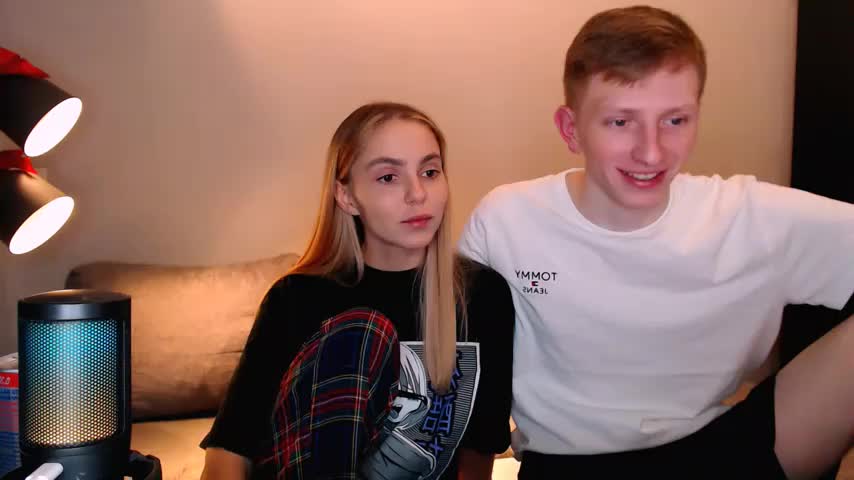juliaanddima Live Sex December 15, 2025