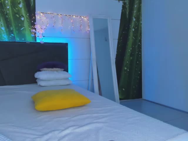 HollyTaillor Live Sex December 14, 2025