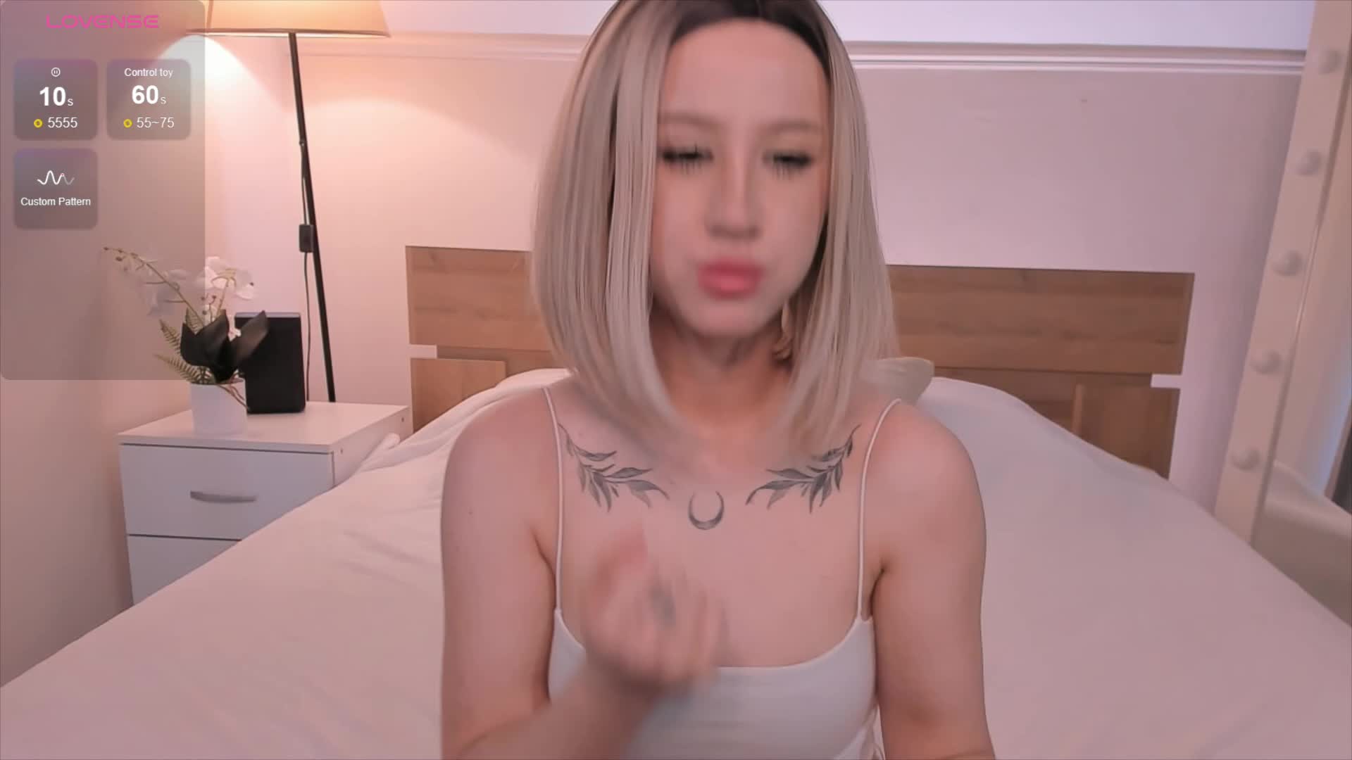 Necucubi Live Sex December 15, 2025