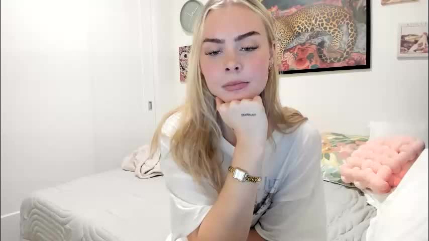 ariah_is_blonde Live Sex December 12, 2025