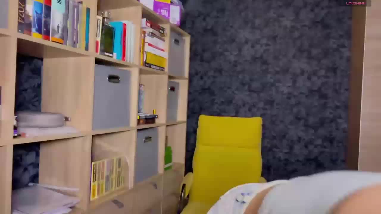 charmingaura1 Live Sex December 13, 2025