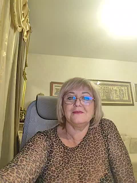 KarinkaSweet Live Sex December 13, 2025