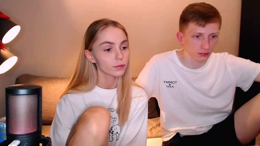 juliaanddima Live Sex December 15, 2025