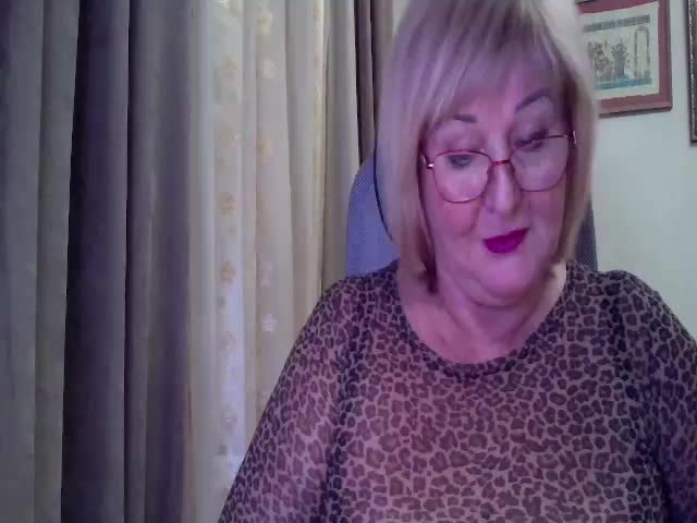 KarinkaSweet Live Sex December 13, 2025