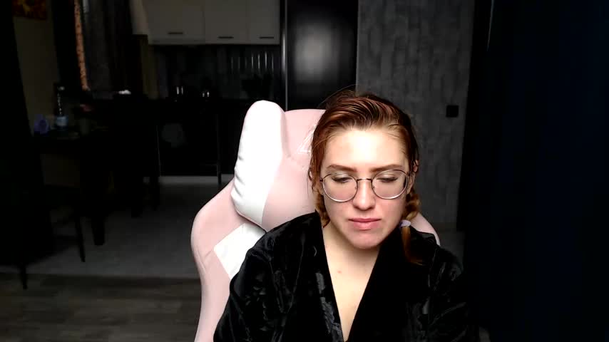 Reginasmilee Live Sex December 17, 2025