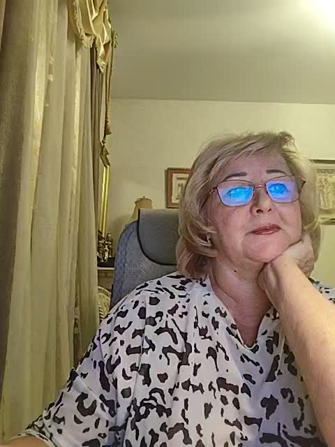 KarinkaSweet Live Sex December 13, 2025