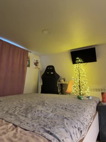 -MaybeBaby- Live Sex December 17, 2025