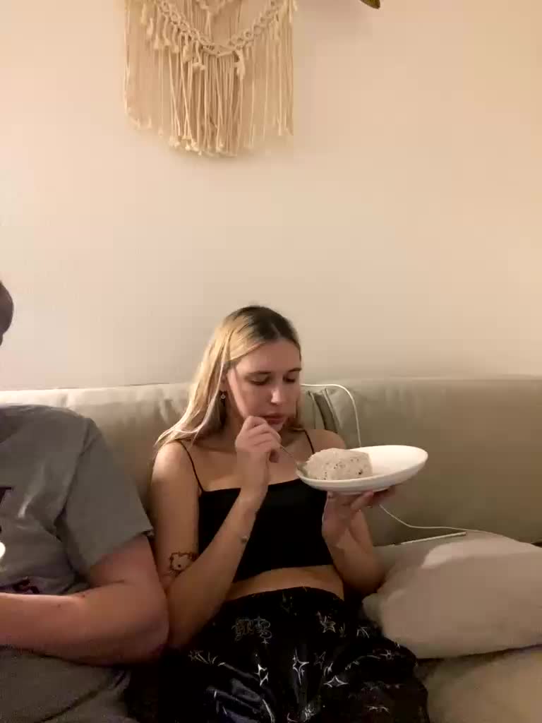 lina_wap Live Sex December 19, 2025