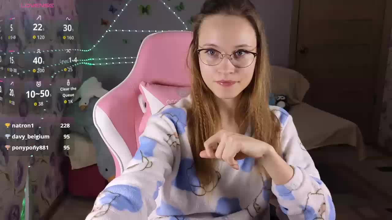 Armura Live Sex December 17, 2025