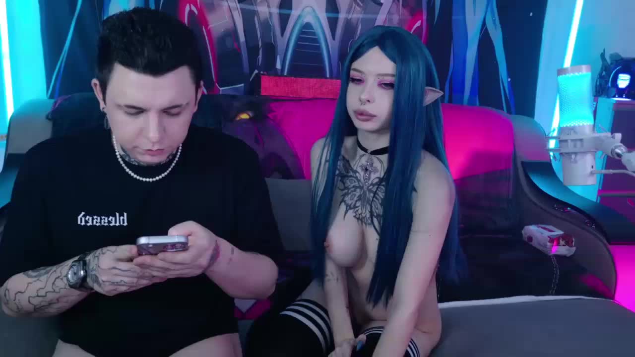 Aurora-Natsuki Live Sex December 13, 2025