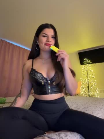 -MaybeBaby- Live Sex December 17, 2025