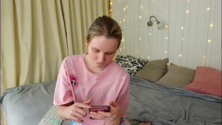 tinasiner Live Sex December 13, 2025