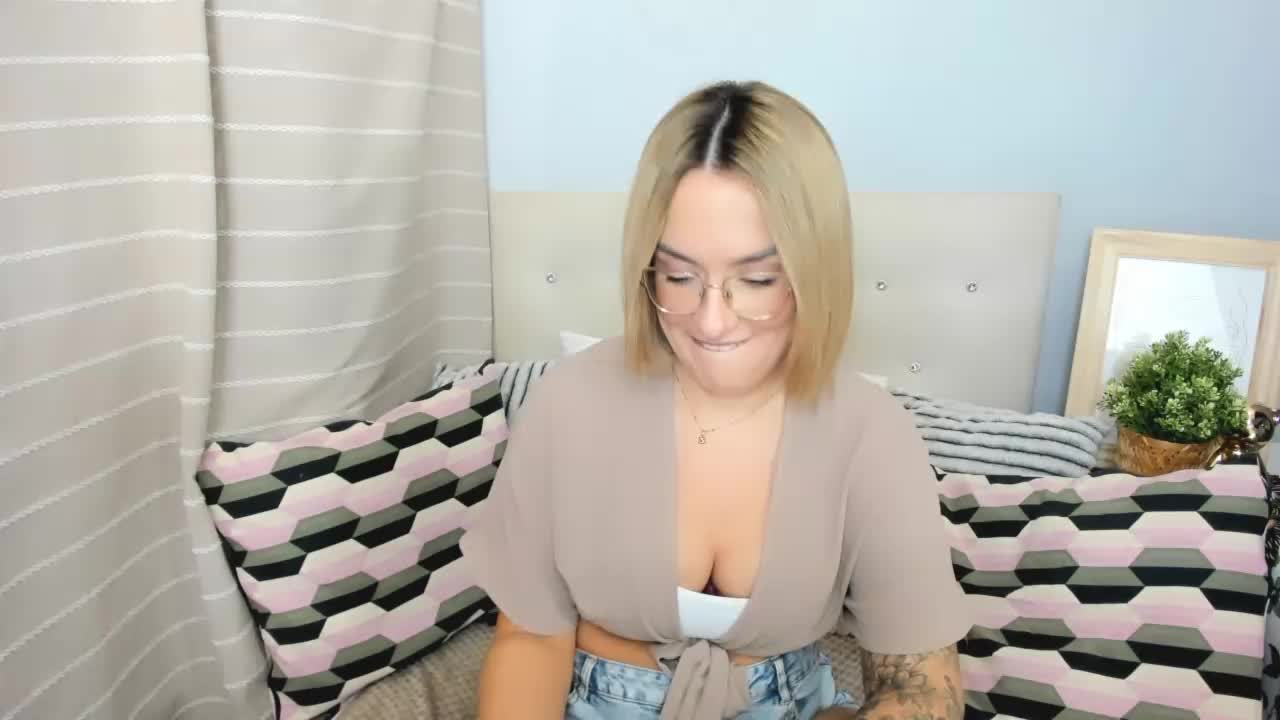 MollyBeauty Live Sex December 13, 2025