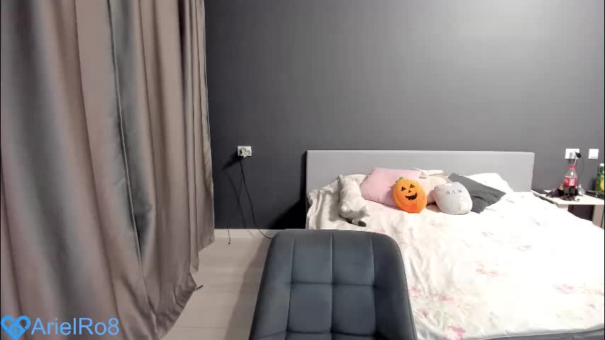 ariel_rouse Live Sex December 14, 2025